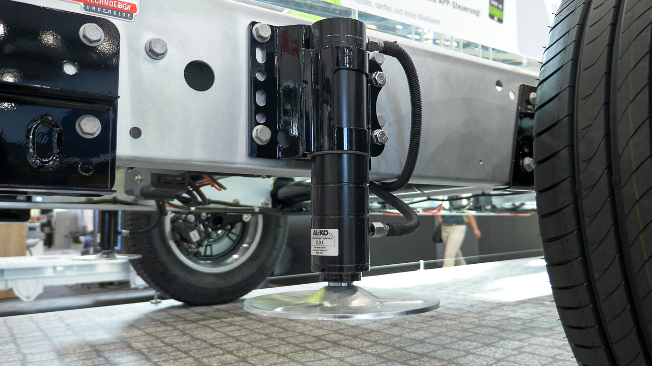 Wohnmobil-Stuetzen-hydraulisch-Alko-HY4